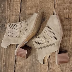 TORRID perforated Taupe SUEDE bootie zipper sz 10 W (WIDE). Good used condition.